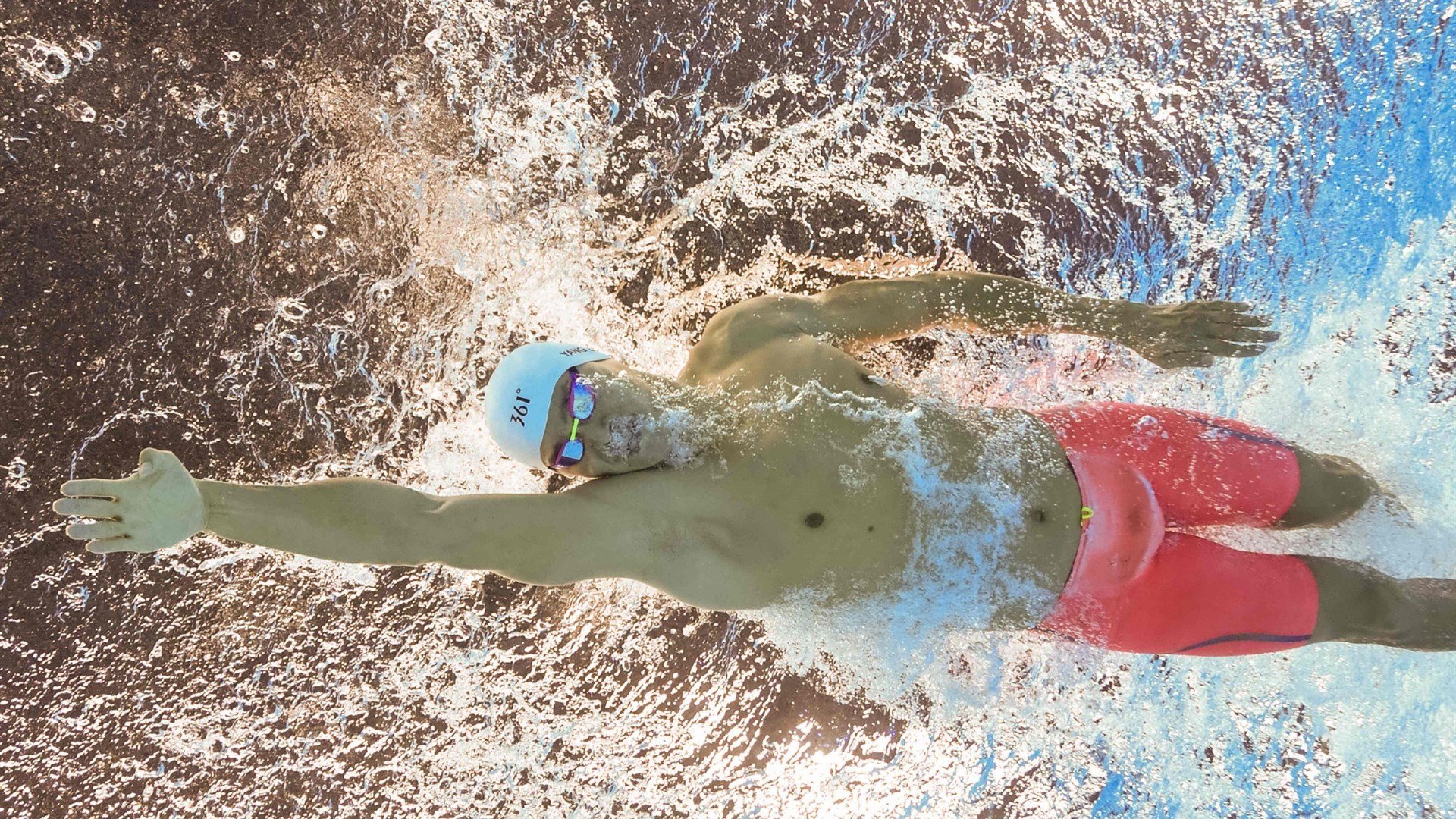 贝尔哈德·福特：以坚固防守为基础，帮助全黑队保持无数零封纪录